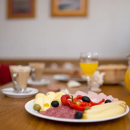 Couette-café Mario Krk Town