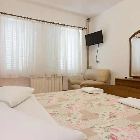 Bed & Breakfast Mario 3* Krk Town